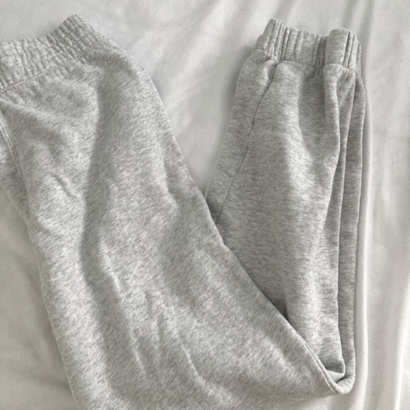 Hollister Light Grey Sweatpants - Picture 1 of 5